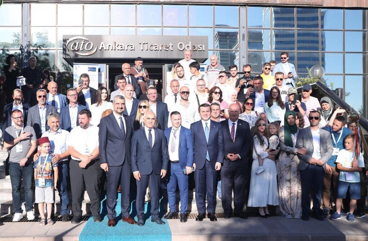 Türk Dünyası Parlamenterler Vakfından Çanakkale şehitlerimize vefa