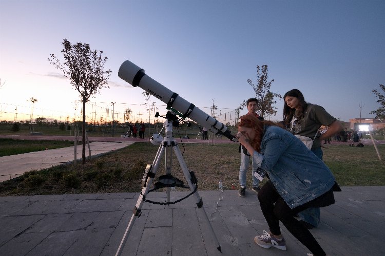 Van'da göğe bakma kuyruğu