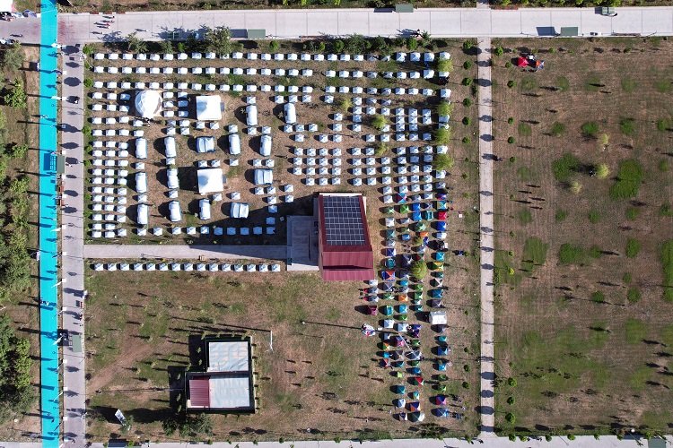 Van'da göğe bakma kuyruğu