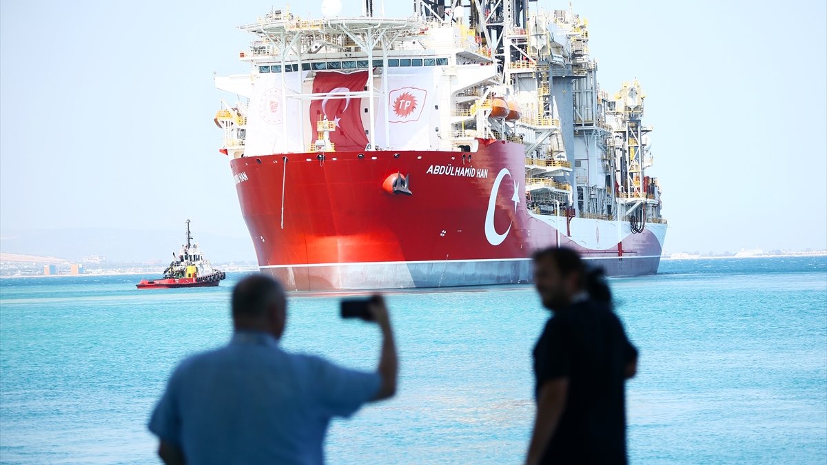 Abdülhamid Han&#039;a eşlik eden 3 gemiye şehitlerin adı verildi