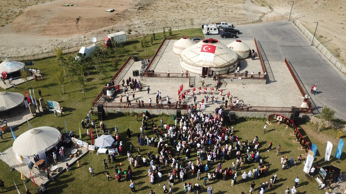 Ahlat'taki Malazgirt Zaferi kutlamalarına yoğun ilgi