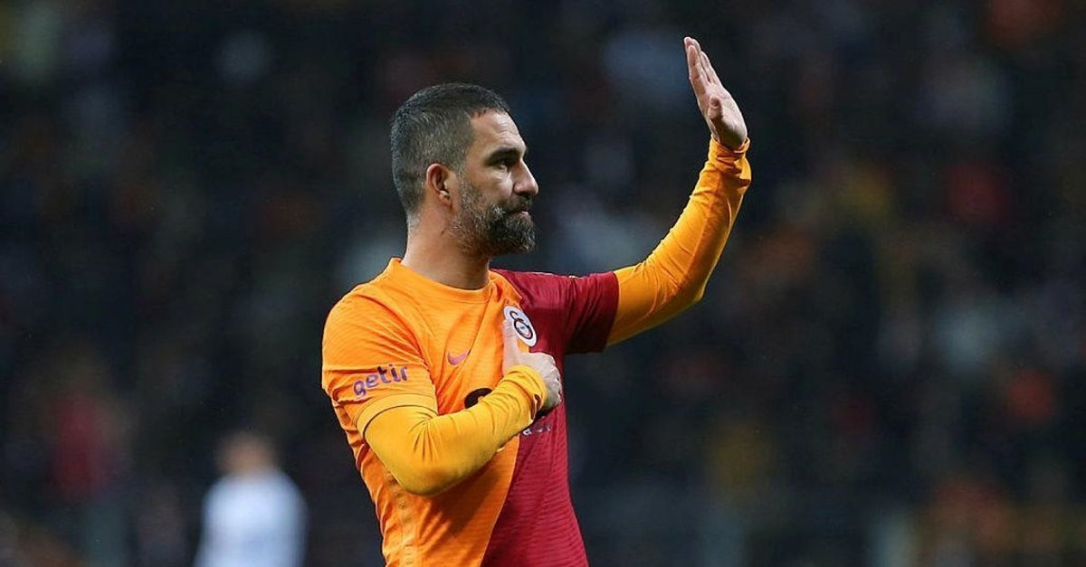 Arda Turan futbolu bırakma kararı aldı