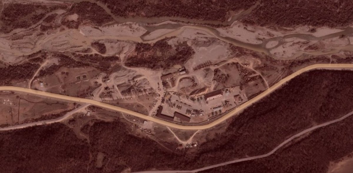 Azerbaycan Ermenistan karargahını vurdu