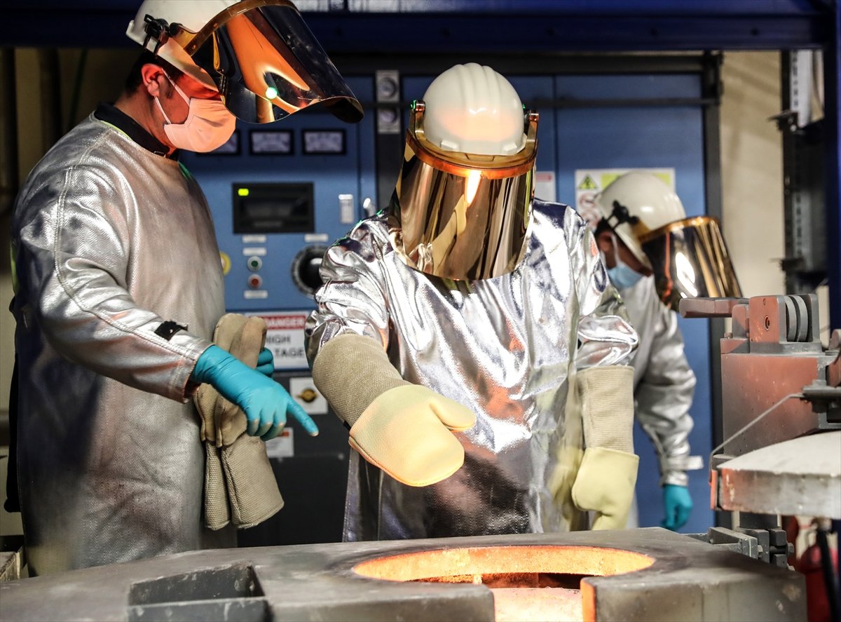 Bakan Varank: Çanakkale'de 80-100 milyar dolarlık altın ve gümüş yatıyor