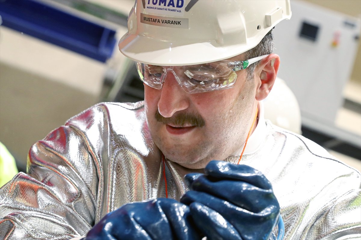 Bakan Varank: Çanakkale'de 80-100 milyar dolarlık altın ve gümüş yatıyor