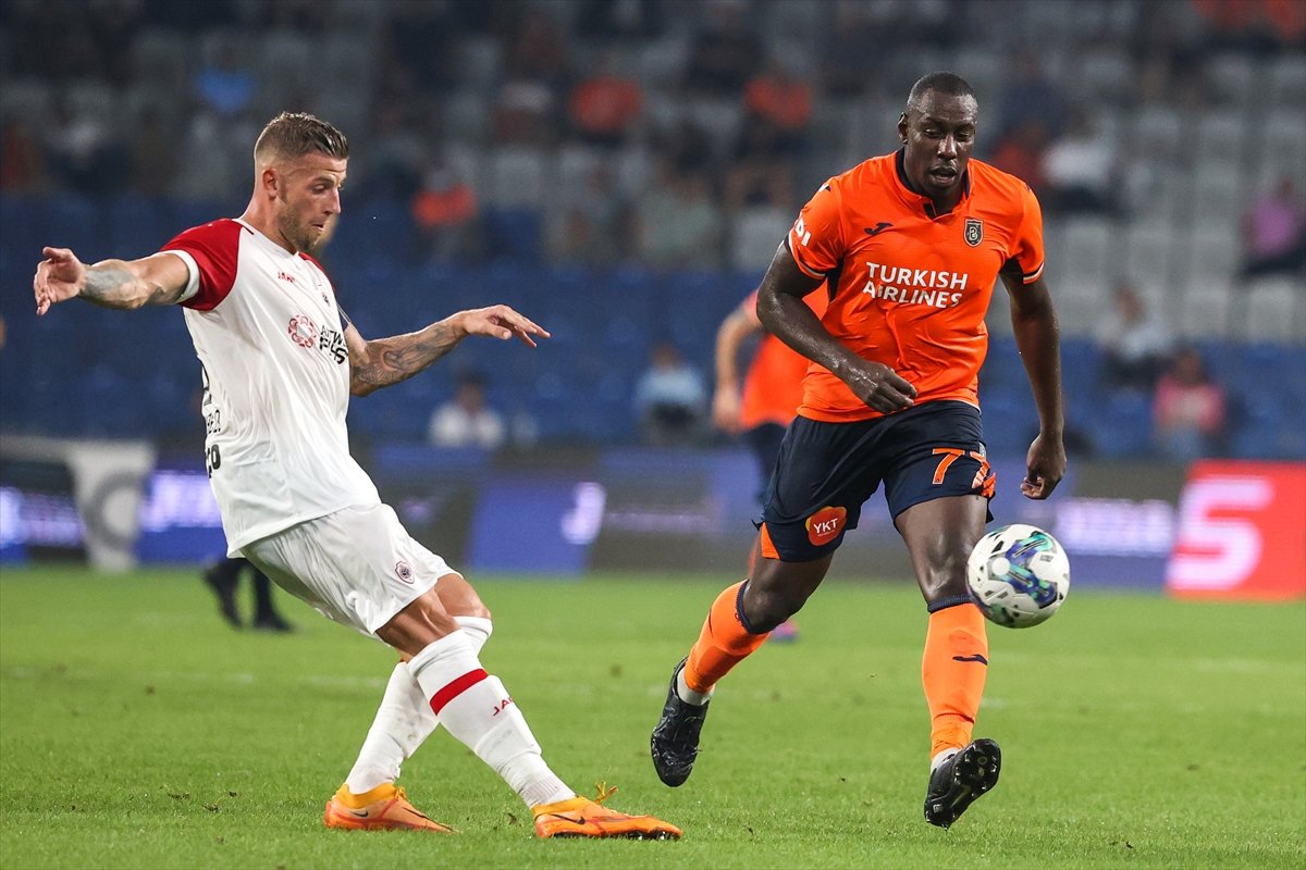 Başakşehir, Antwerp ile 1-1 berabere kaldı