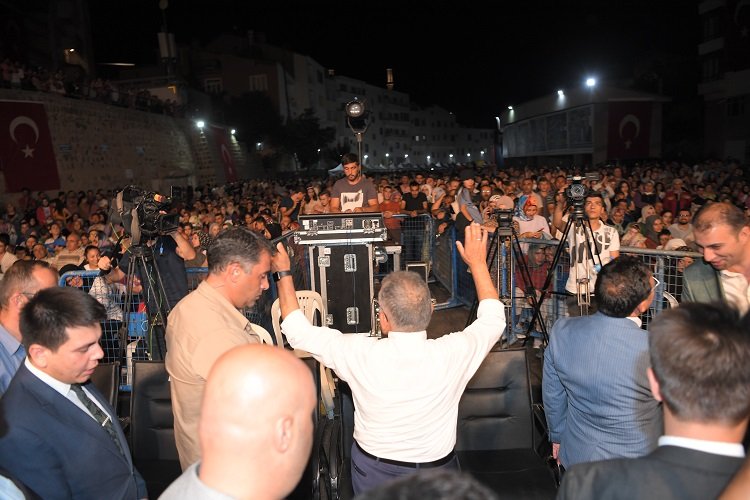 Başkan Büyükkılıç Vali çicek'le Seyrani  Festivali'ne katıldı