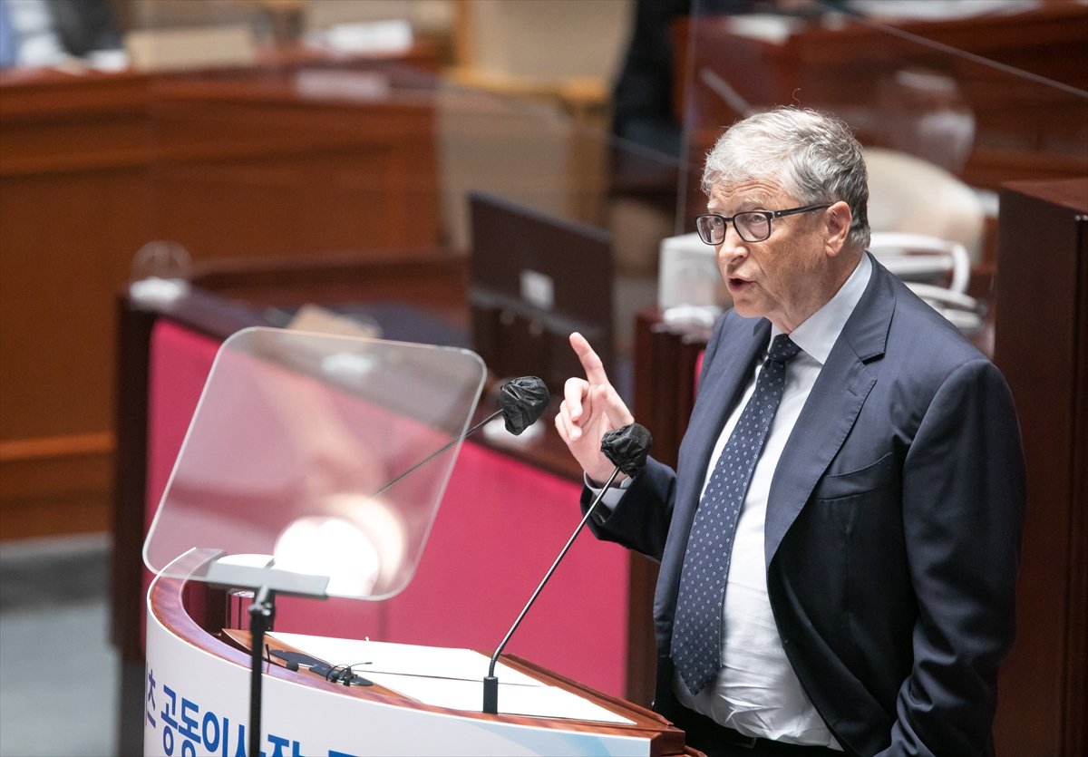 Bill Gates, Güney Kore'de salgın hastalıklarla ilgili konuştu