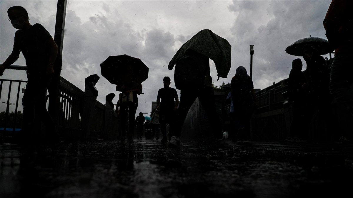 Ekrem İmamoğlu, İstanbul’da etkili olan yağışla ilgili konuştu