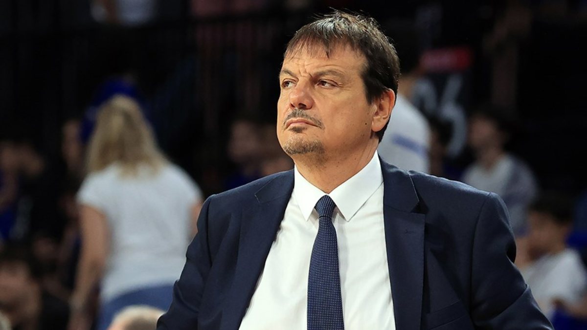 Ergin Ataman'dan Dursun Özbek'e gönderme