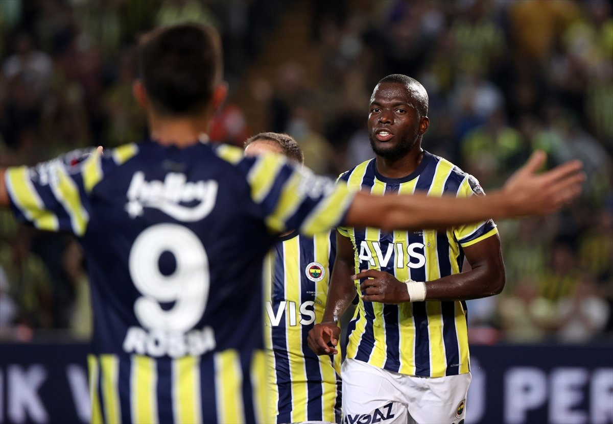 Fenerbahçe, Ümraniyespor'la berabere kaldı