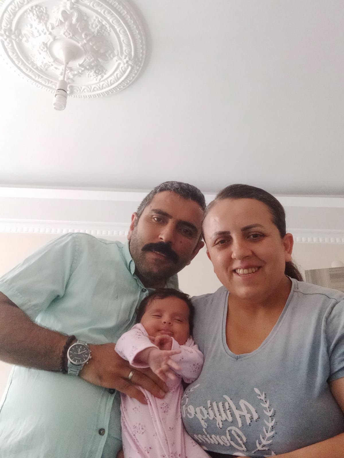 İstanbul'da 38 yaşındaki kadın, kalan tek yumurtasıyla anne oldu