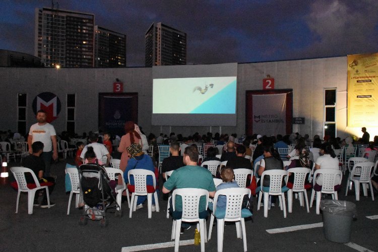 İstanbul'da açık havada sinema keyfi