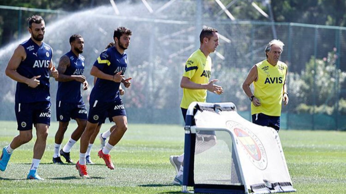 Jorge Jesus, Serdar Dursun&#039;un takımda kalmasını istiyor