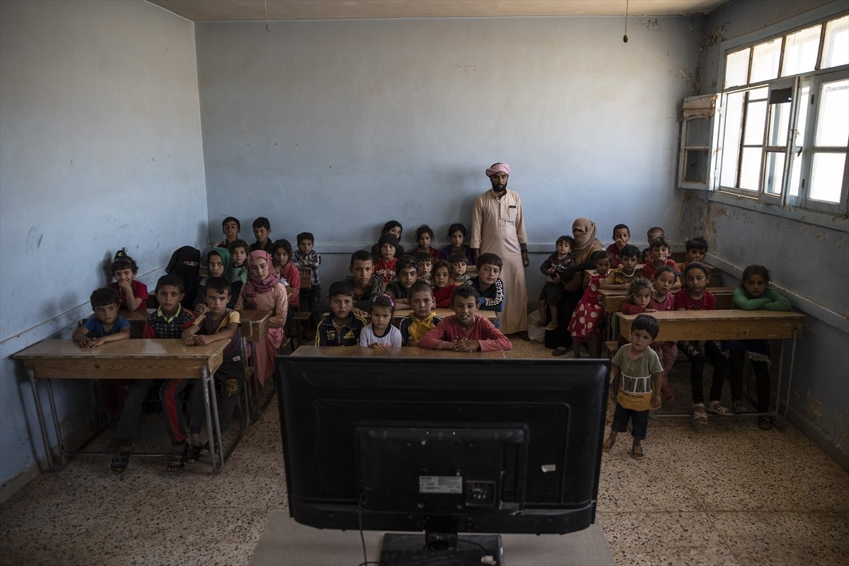 Kahraman Mehmetçik'ten Barış Pınarı bölgesine insani yardım faaliyetleri