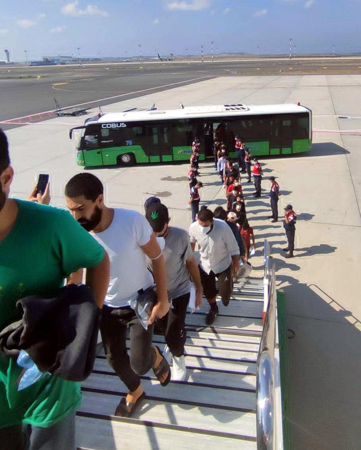 Kırklareli'den Afganistan'a 227 kaçak göçmen gönderildi