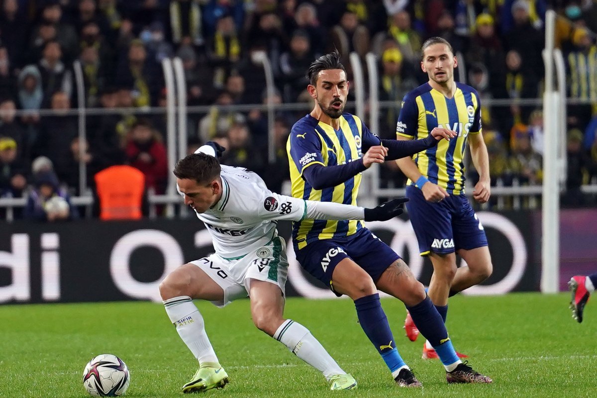 Konyaspor-Fenerbahçe maçına büyük ilgi