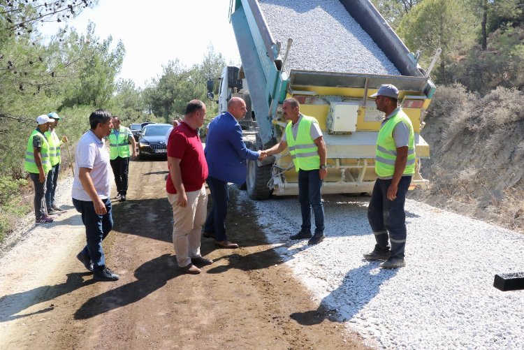 Manisa Saruhanlı'da yol çalışması