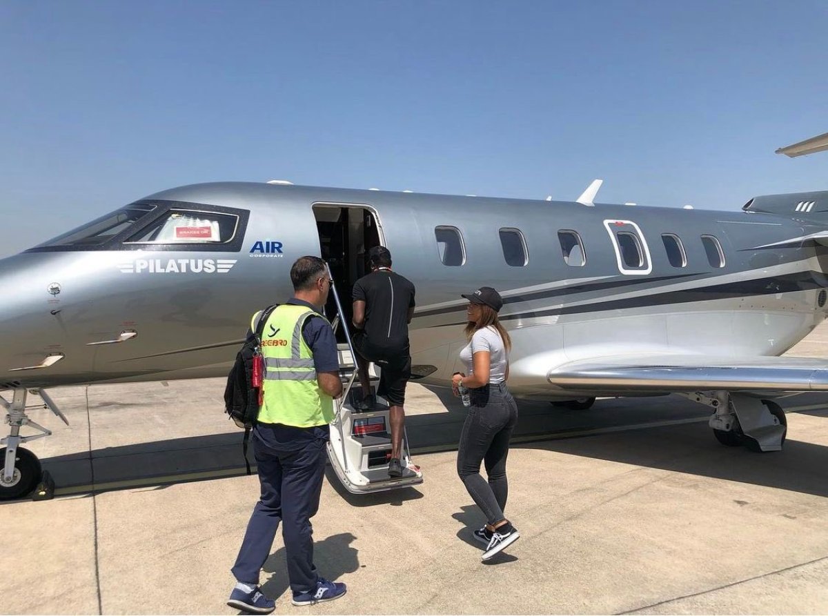 Mario Balotelli, özel uçakla Adana'dan ayrıldı