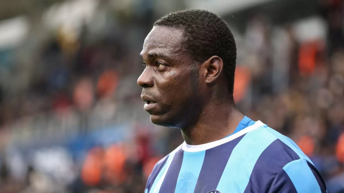 Mario Balotelli, özel uçakla Adana'dan ayrıldı