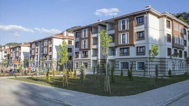 Milletvekili Aydın'dan TOKİ'ye 'sosyal' ziyaret