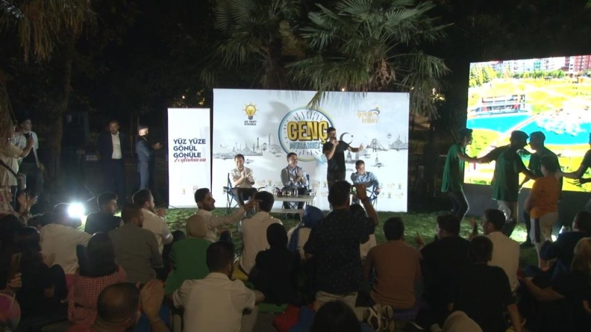 Murat Kurum, Zeytinburnu Millet Bahçesi'nde gençler ile bir araya geldi