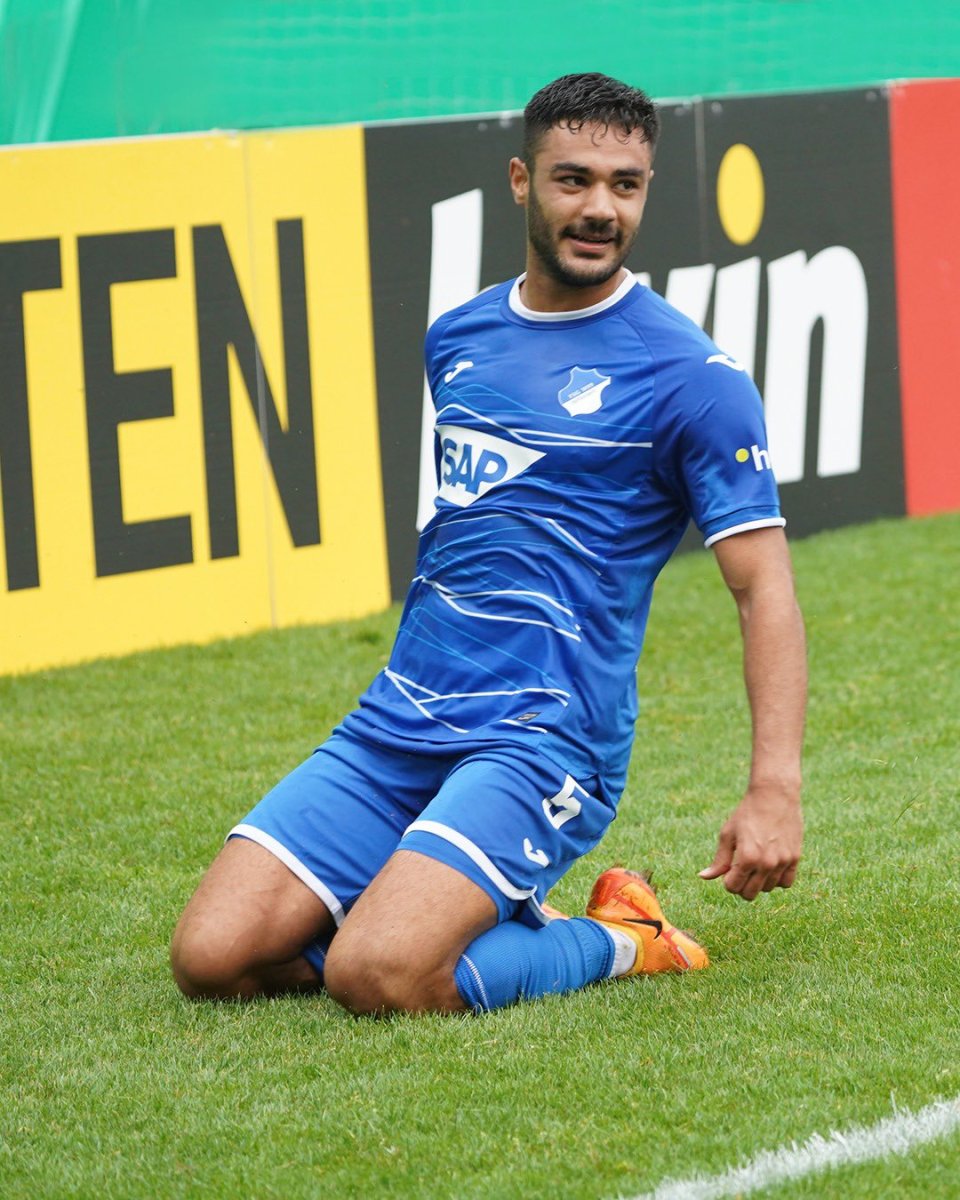 Ozan Kabak, Hoffenheim'da ayın futbolcusu seçildi