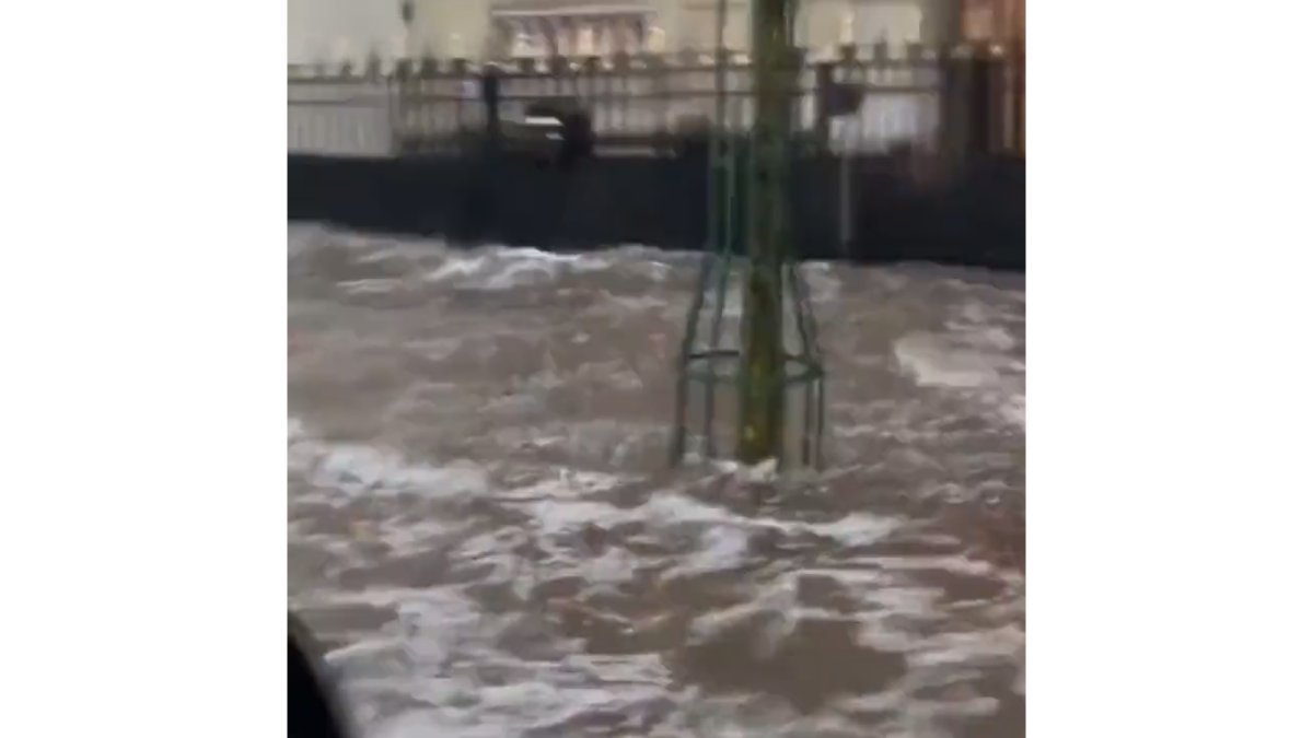 Paris'te sel ve fırtına