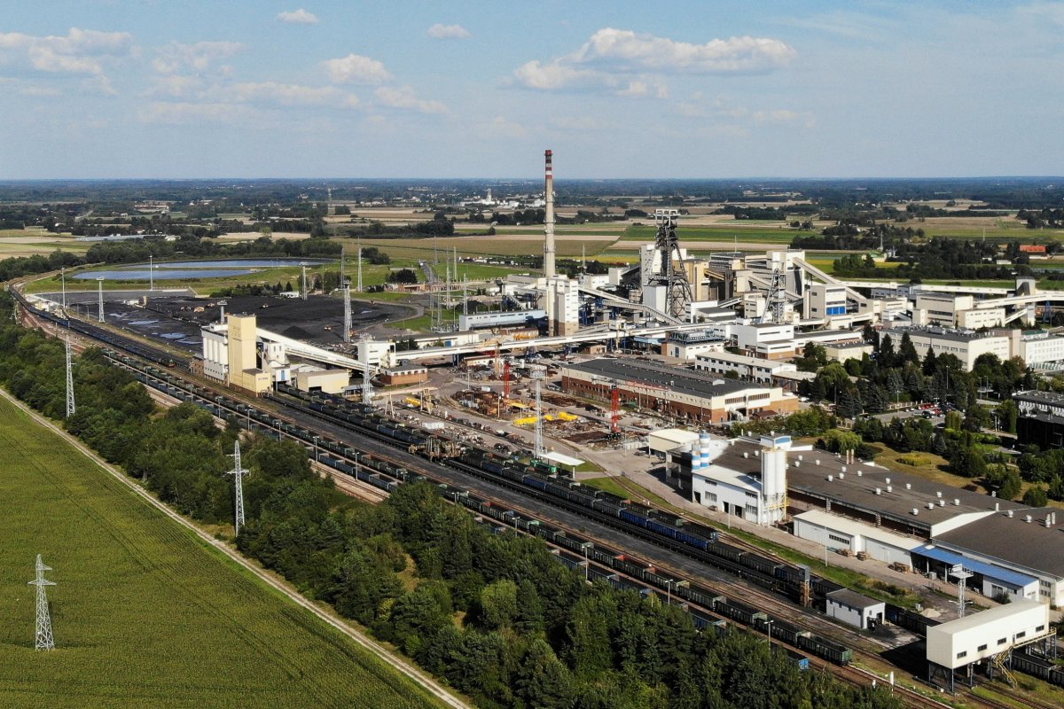 Polonya'da uzun kömür kuyrukları oluştu