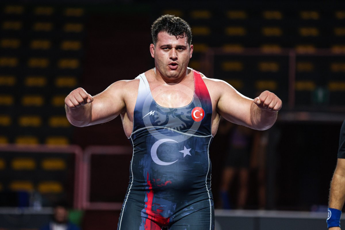 Rıza Kayaalp, yeni şampiyonluklarla tarihe geçmek istiyor