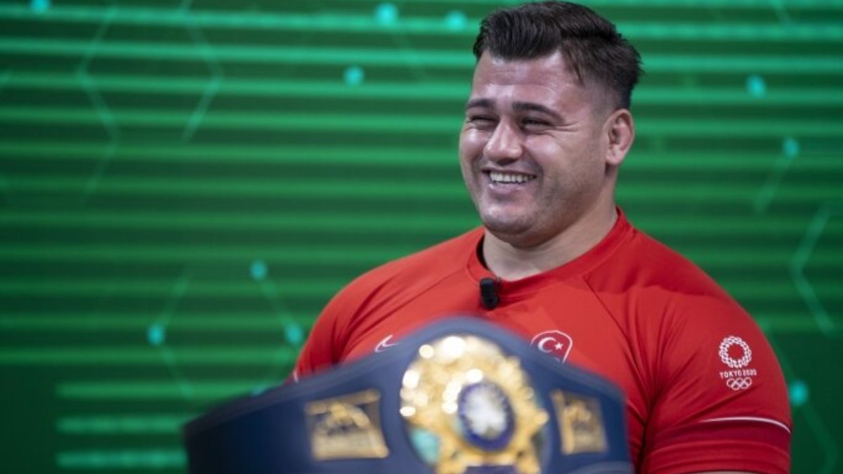 Rıza Kayaalp, yeni şampiyonluklarla tarihe geçmek istiyor