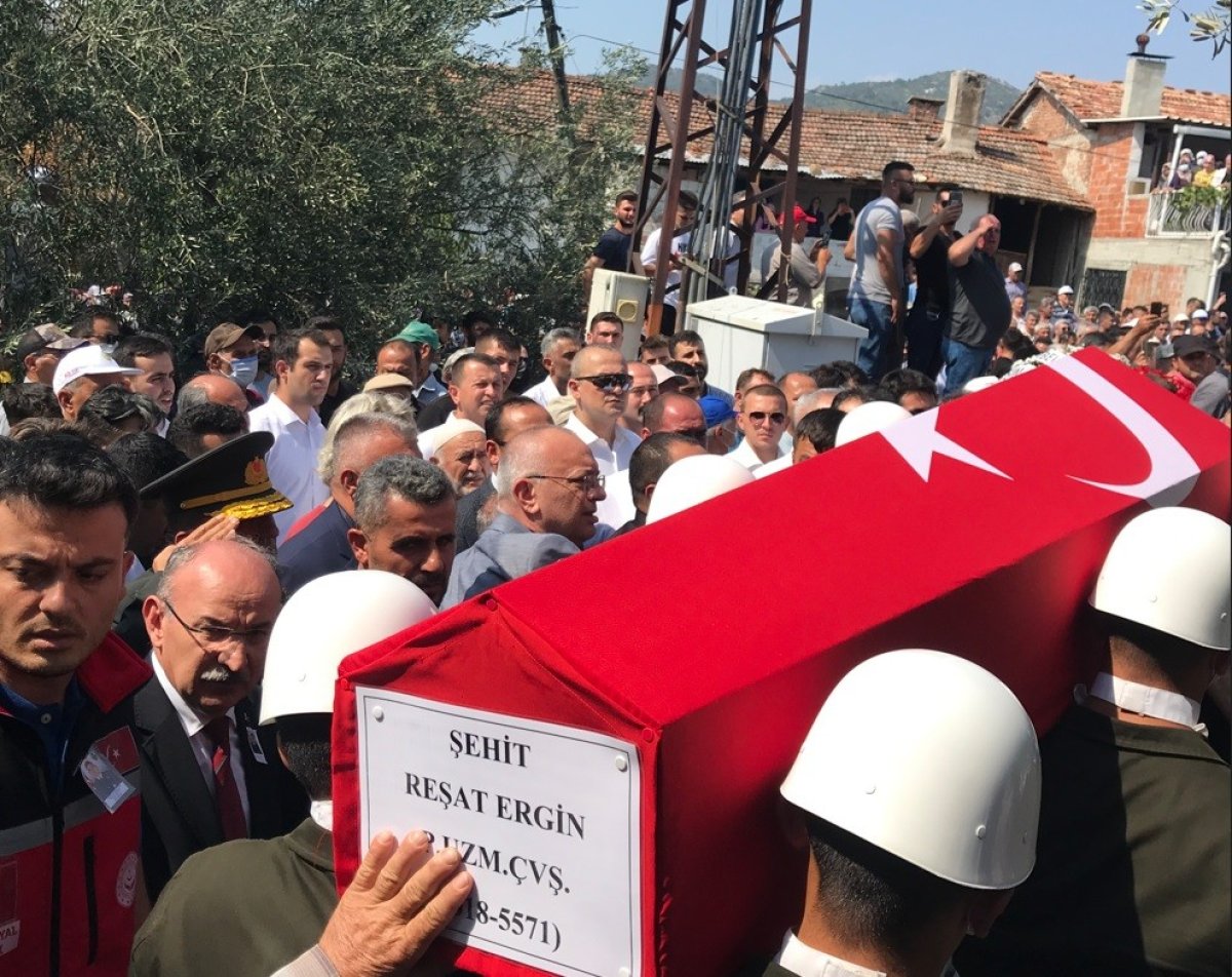 Şehit Reşat Ergin, gözyaşlarıyla son yolculuğuna uğurladı