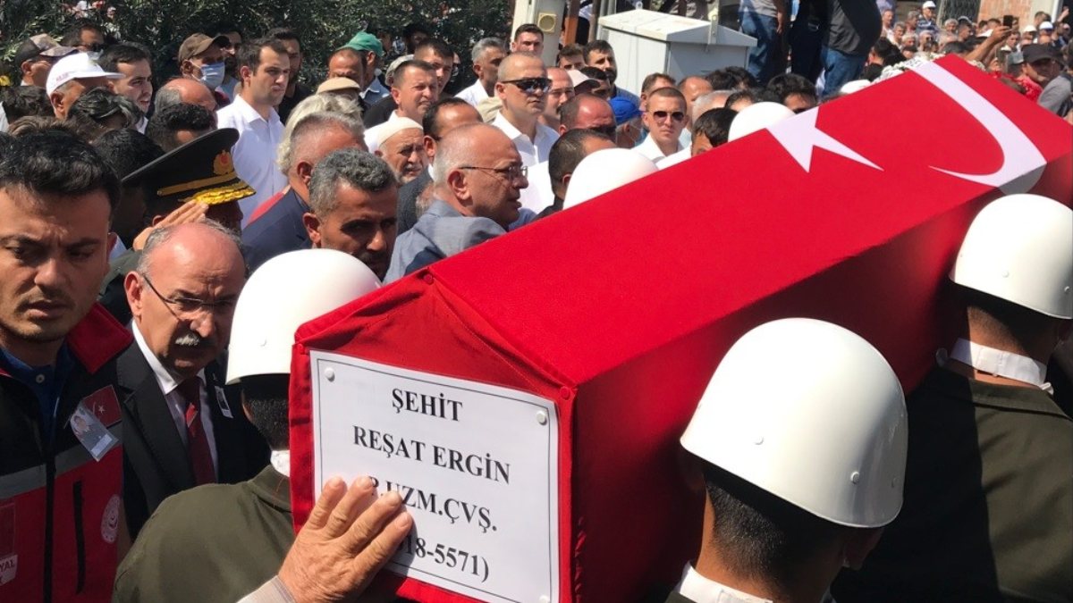 Şehit Reşat Ergin, gözyaşlarıyla son yolculuğuna uğurladı