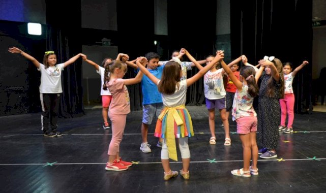 Bursa Yıldırım'da 'halk oyunları' kursuna yoğun ilgi