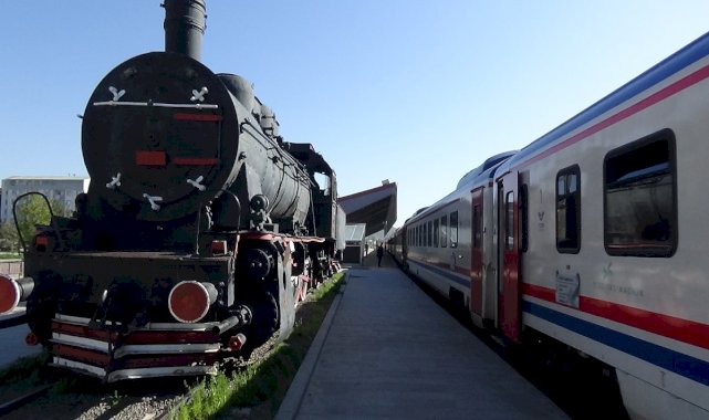 Doğu Ekspresi turistlerin ilgi odağı oldu
