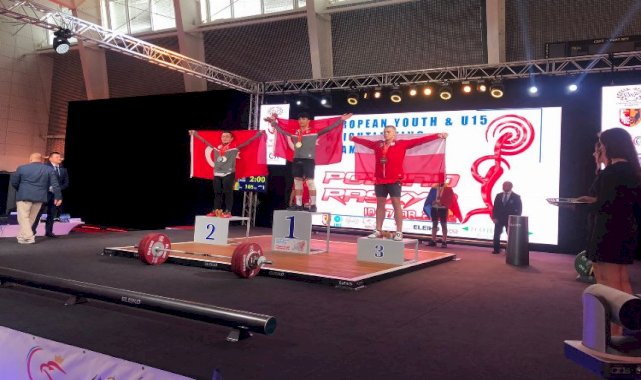 Furkan Orhan'dan 3 altın madalya