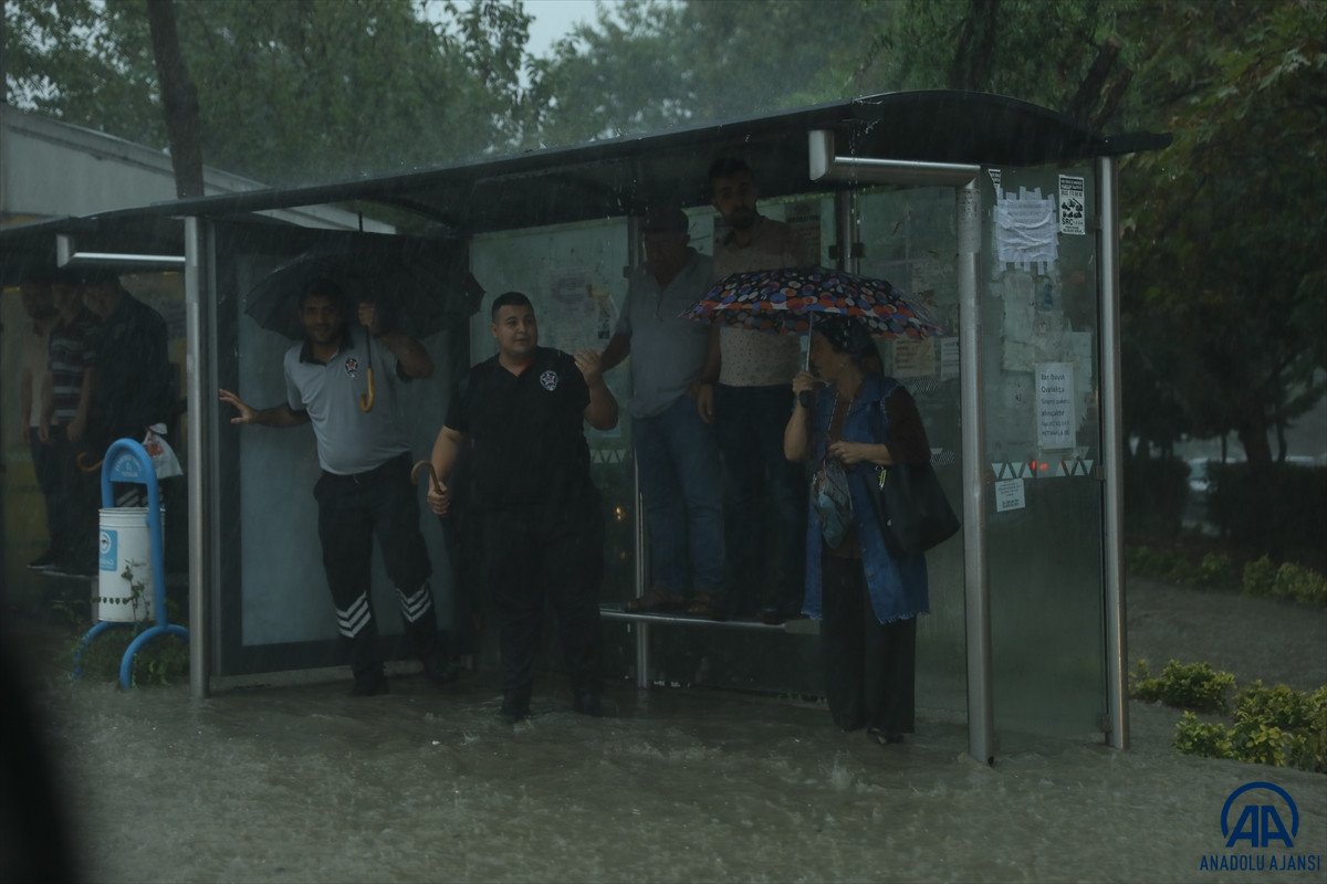 Trakya'da sağanak yağışı etkili oldu