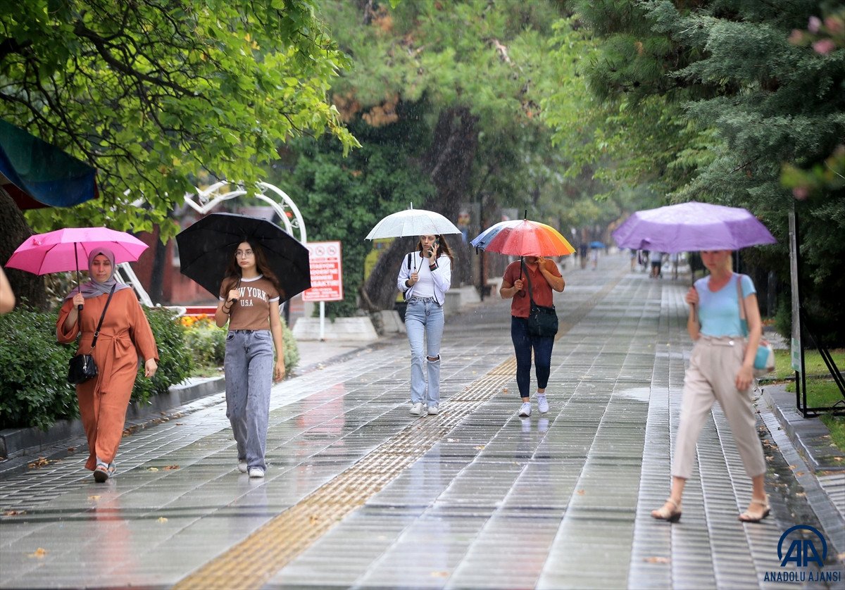 Trakya'da sağanak yağışı etkili oldu