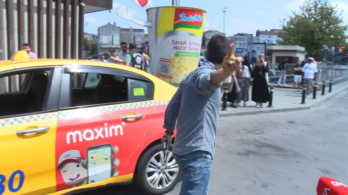 Turist yolcudan fazla para alan taksici yakalandı