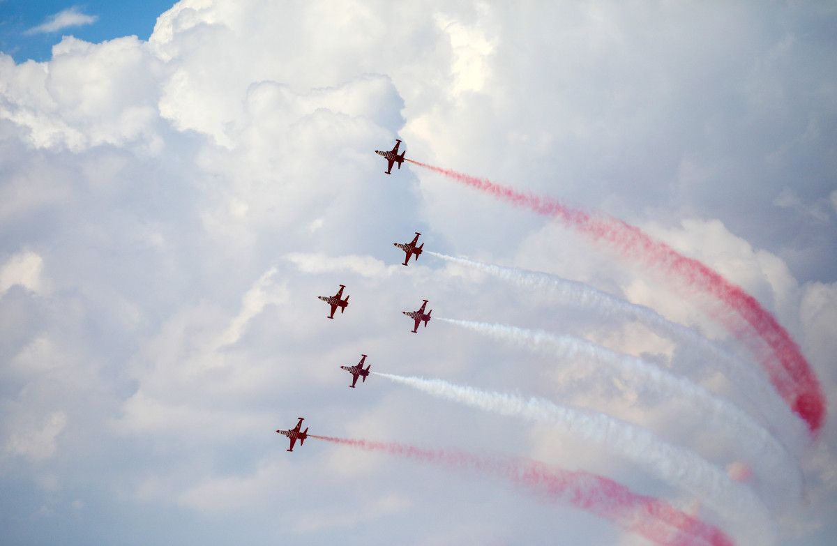 Türk Yıldızları'ndan Büyük Taarruz uçuşu