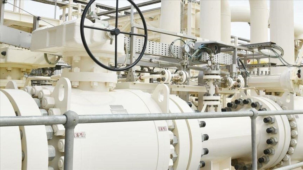 AB, Rus gazına tavan fiyat uygulamasını tartışıyor