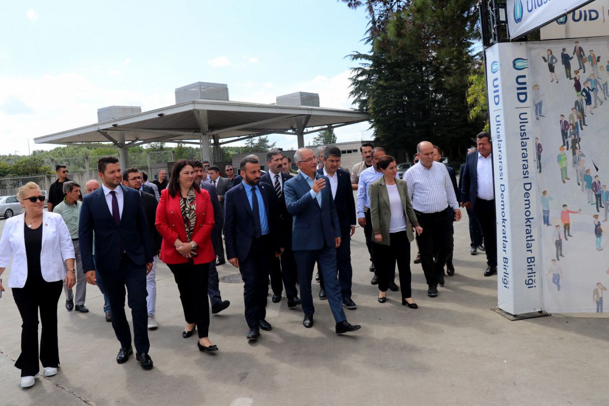 AK Parti gurbetçileri Cumhurbaşkanı Erdoğan'ın mektubuyla uğurladı