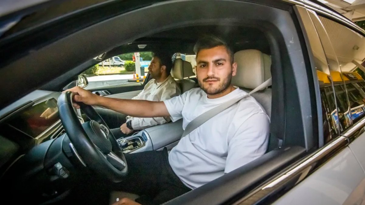 Almanya'da sürücüler, artan yakıt fiyatlarına tepkili