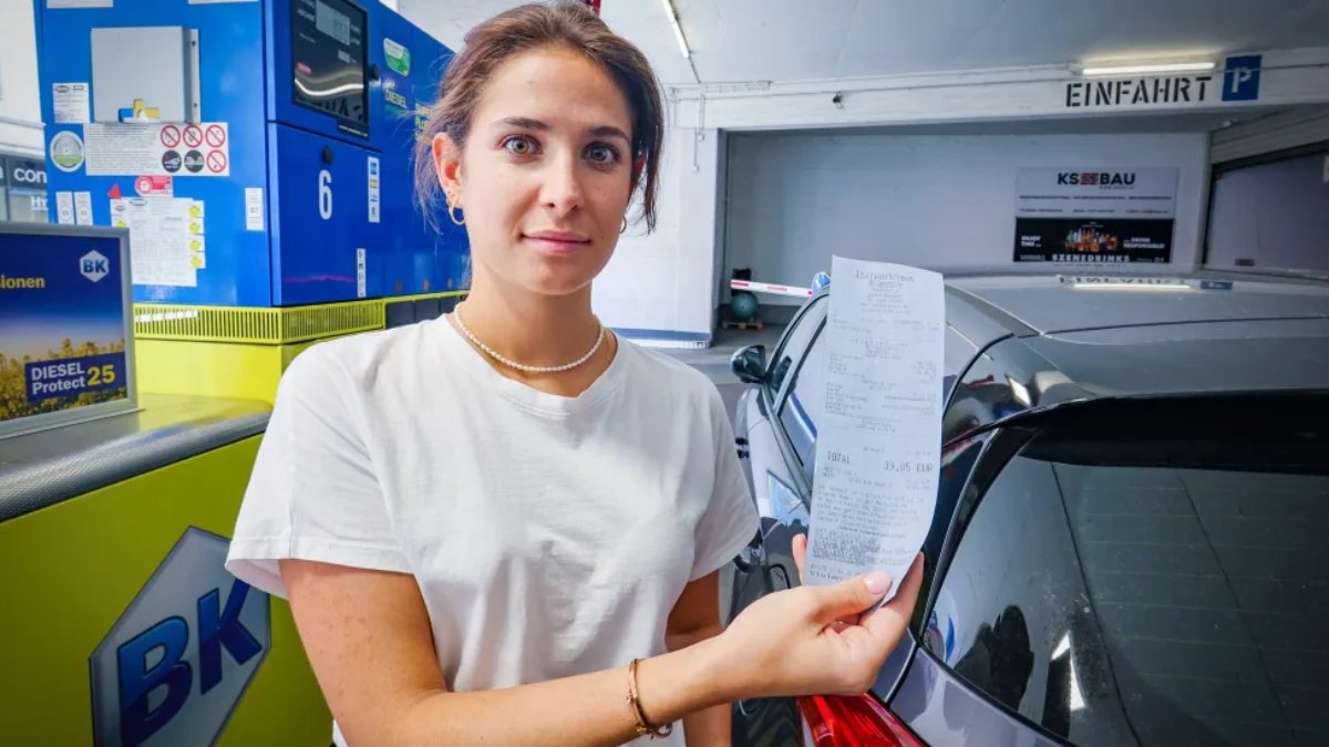 Almanya&#039;da sürücüler, artan yakıt fiyatlarına tepkili