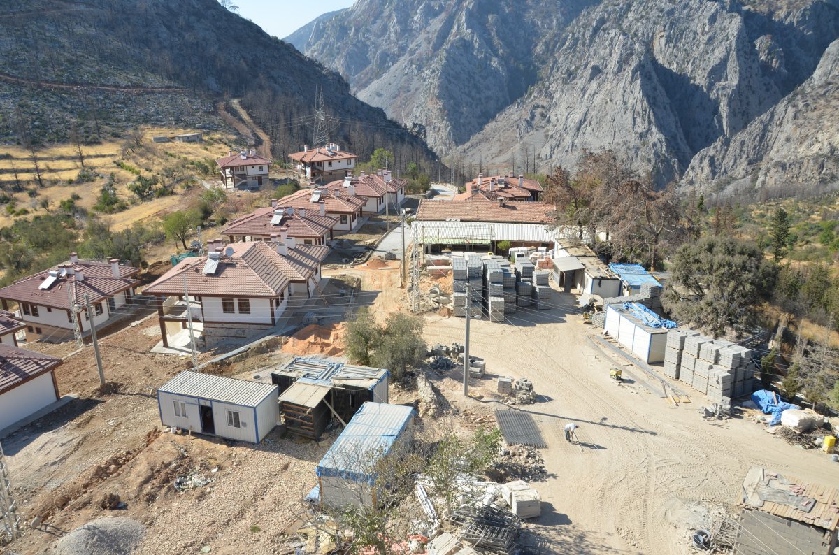 Antalya'da orman yangını sonrası yeni bir köy inşa edildi