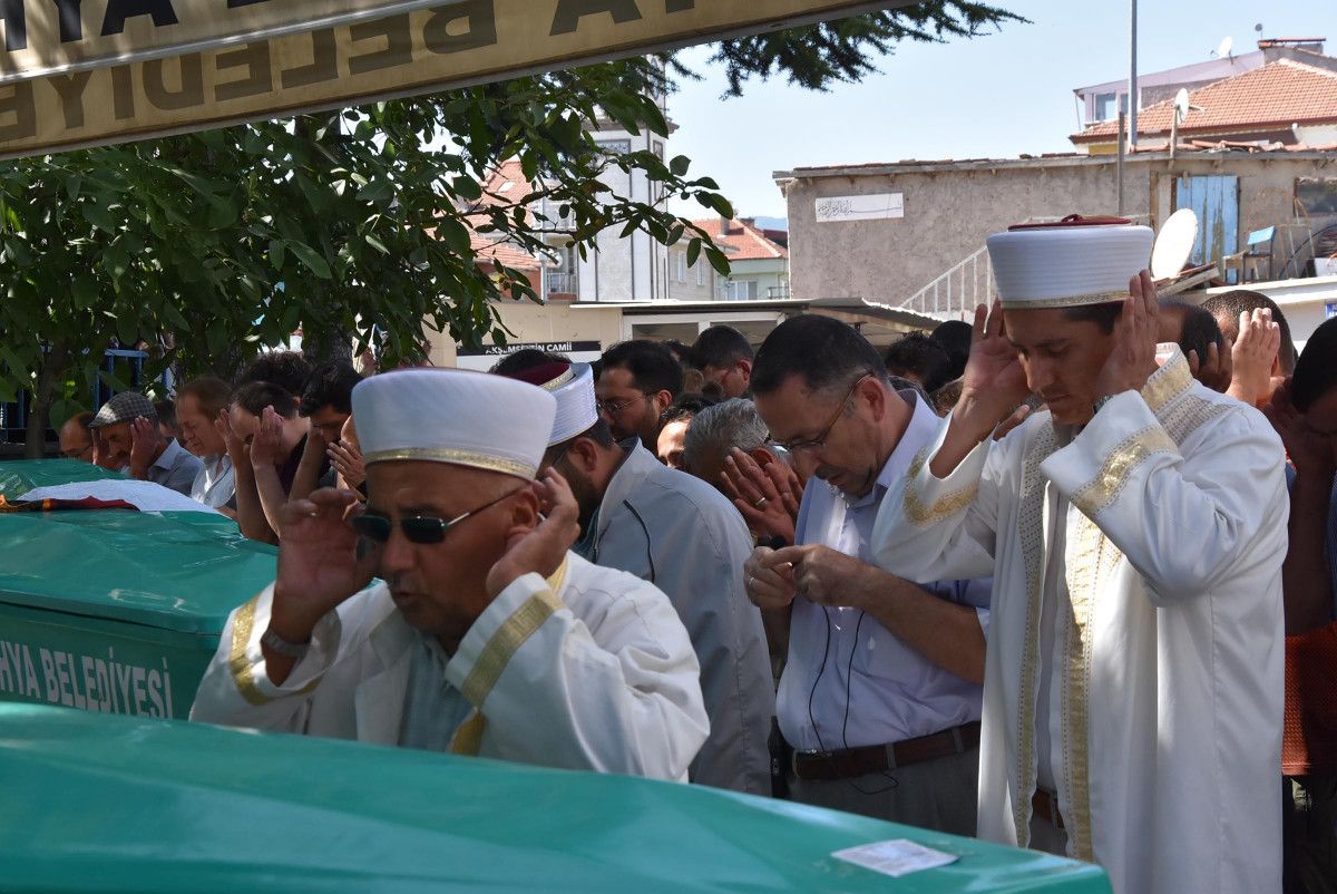 Antalya'da tır kazası: 4 ölü