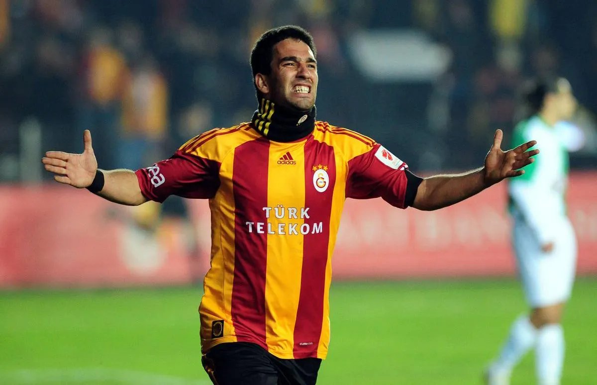Arda Turan Futbola veda etti!