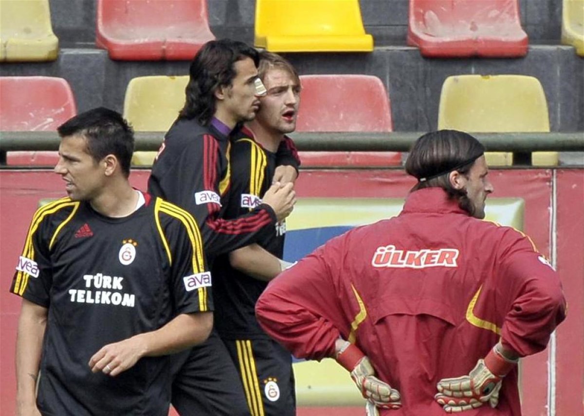 Arda Turan Futbola veda etti!