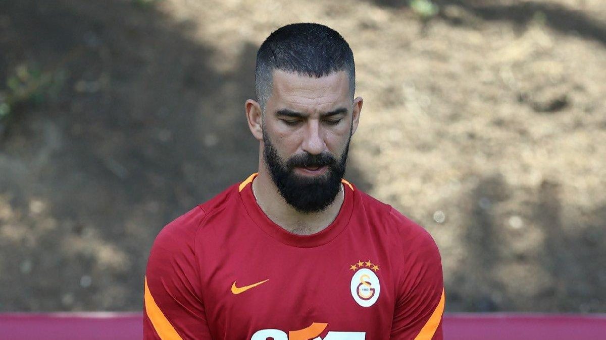 Arda Turan&#039;dan kendisini keşfeden antrenöre vefa