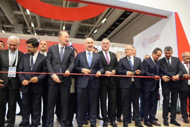 Bakan Karaismailoğlu'dan Milli elektrikli tren açıklaması